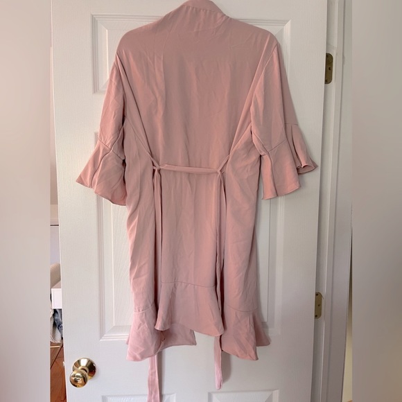 Bridesmaid Ruffled Robe - Picture 5 of 7